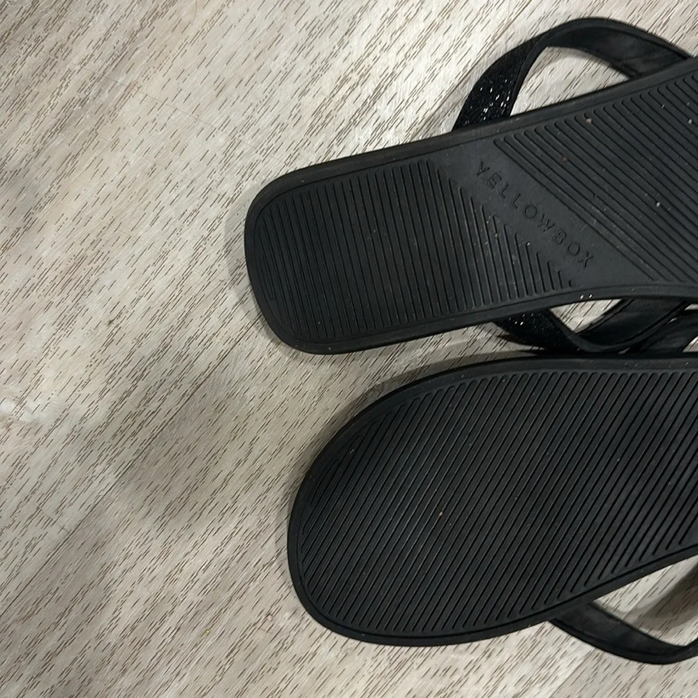 Yellow Box sporty B Size 9.5 Black glitter small strap Woven Flip Flop low,soft - Picture 4 of 5